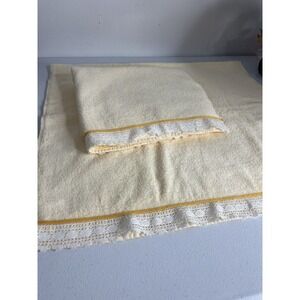 Vtg Dundee Bath Towel Set‎ Of 2 Yellow Lace Trim